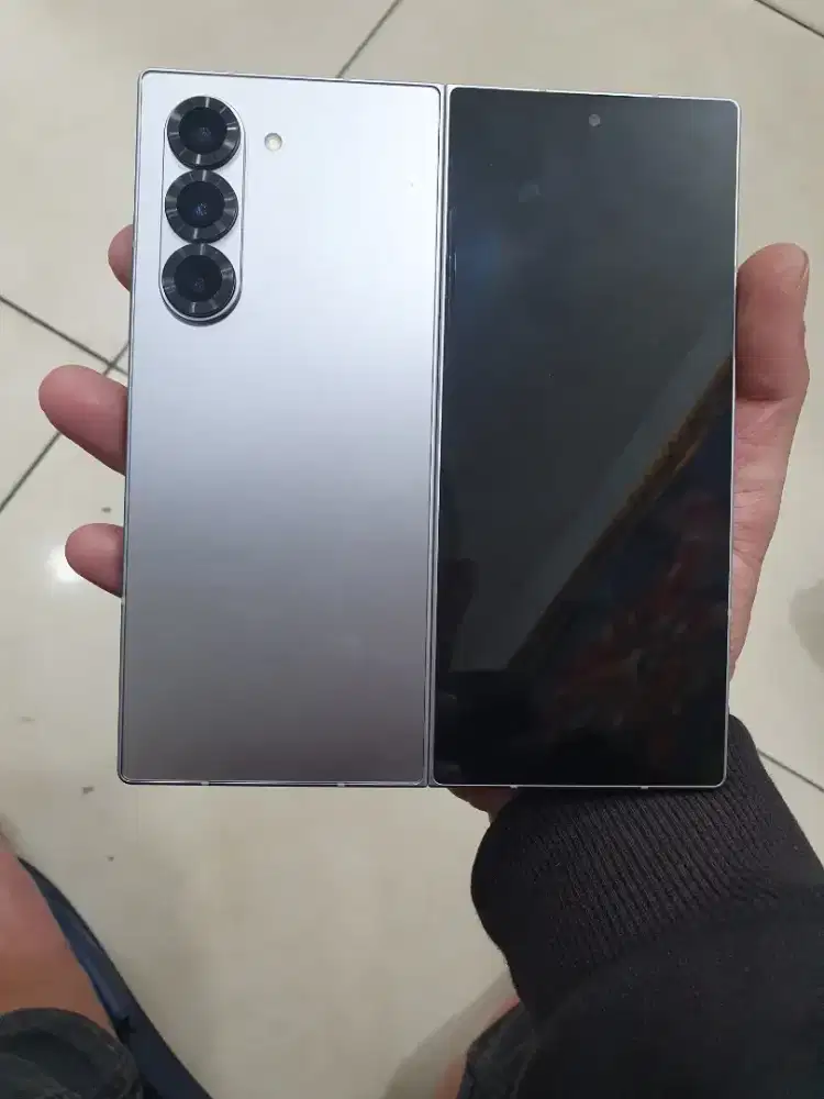 Samsungvz fold 6 5g 12/256gb like new fulset