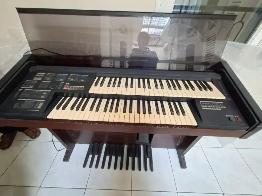 Keyboard Yamaha Electone HE-3F
