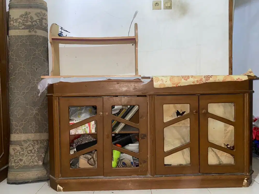 DI JUAL LEMARI TV KAYU KOKOH!!!