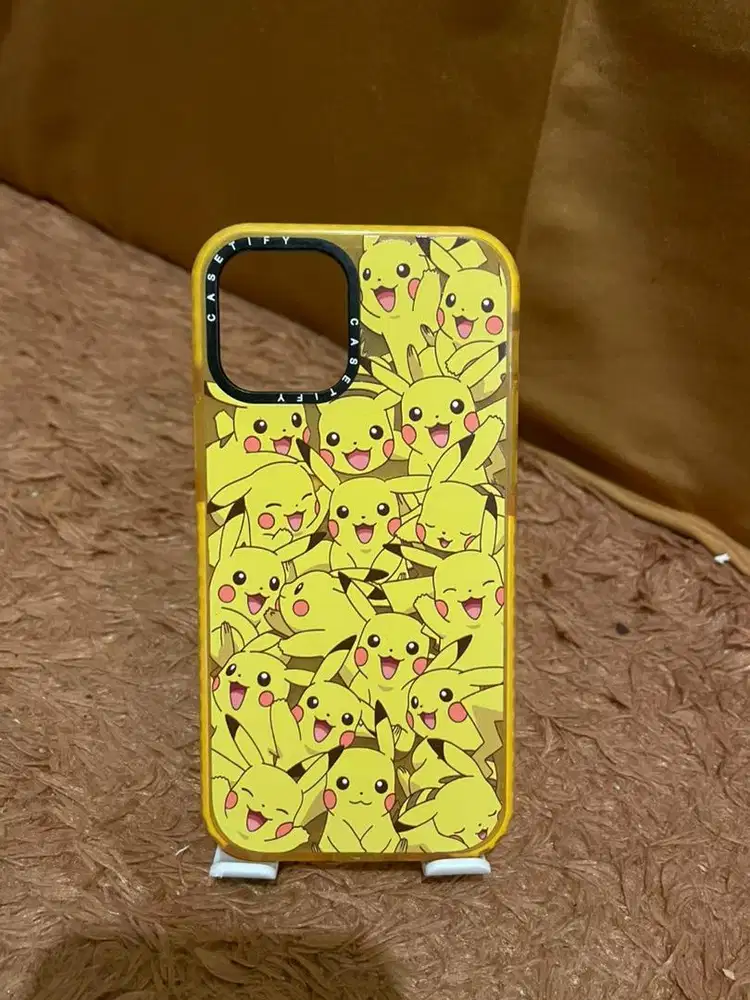 Casing iPhone 12 Preloved