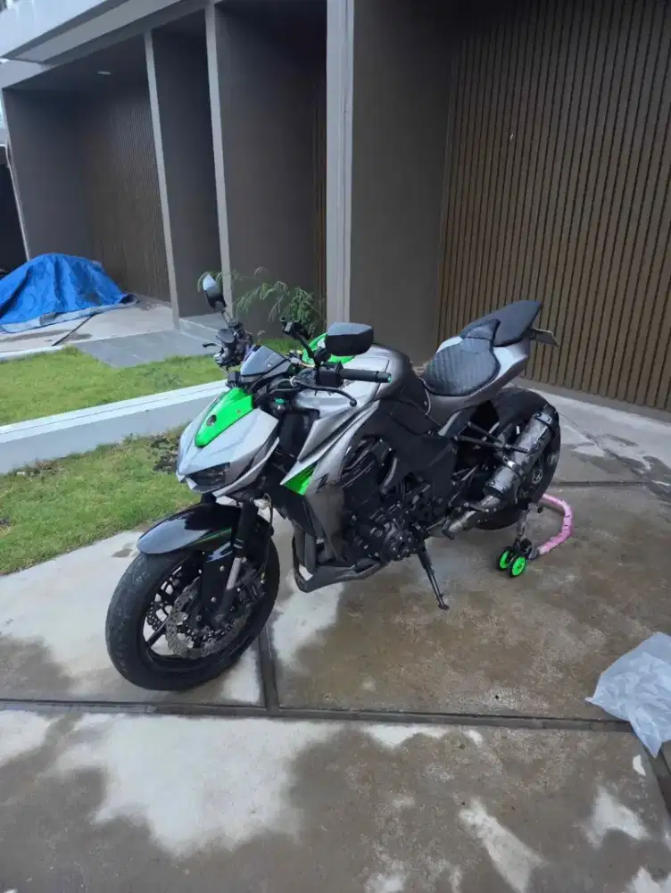 Dijual  cepat kawasaki z1000 2015