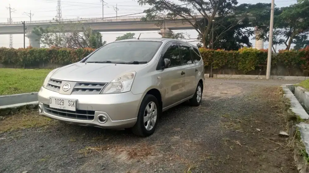 Nissan Livina XV matic 2008