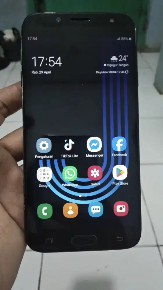 Samsung galaxy J7 pro 4G 3/32 layar 5.5 inchi full black