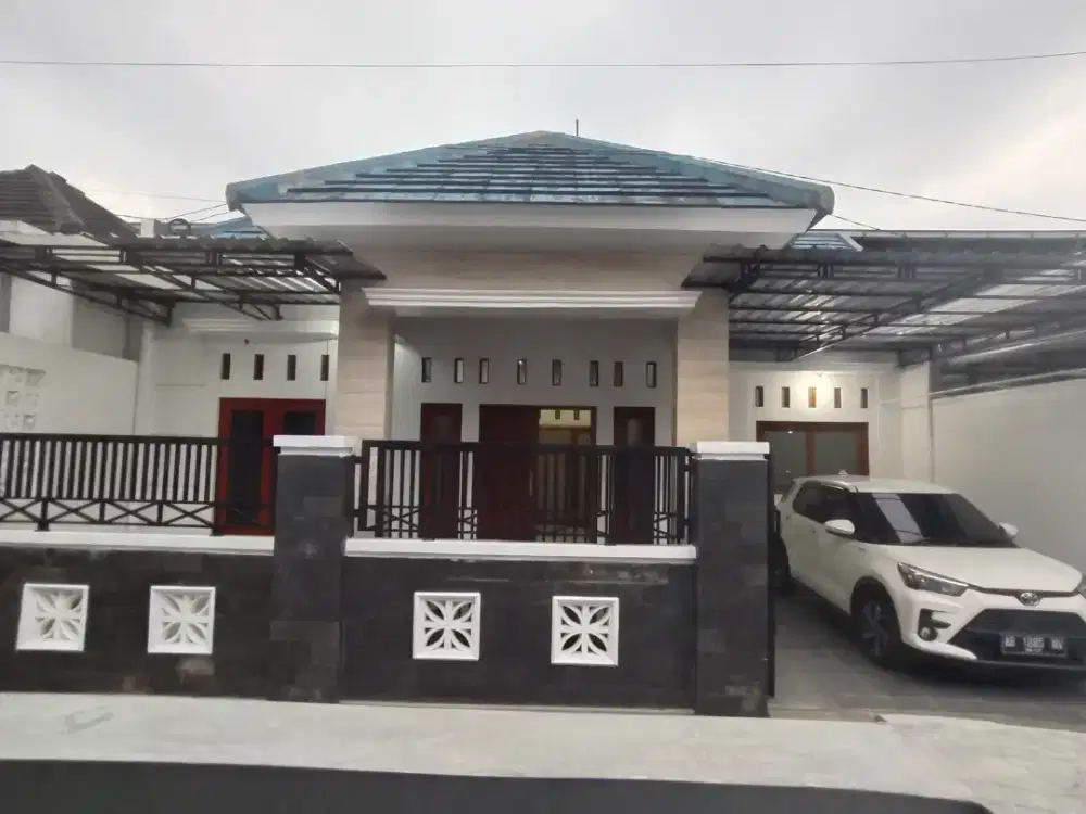 Rumah baru nyaman selatan LPMP dekat Jl. Jogja Solo
