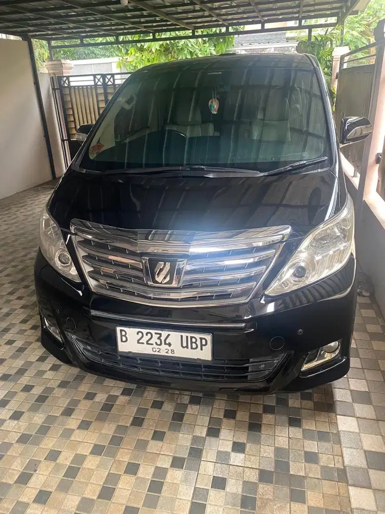 Toyota Alphard Type G 2012 AT Hitam