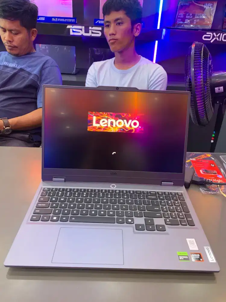 cicilan ringan laptop Lenovo LOQ