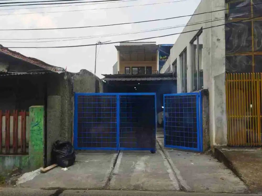 Ruko 2 lantai siap huni di Tanah Baru Beji Depok