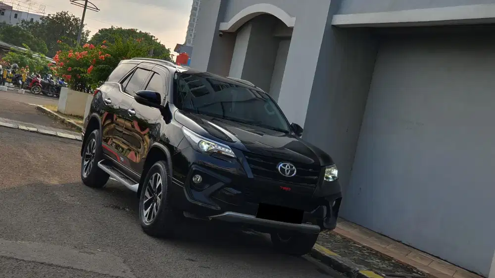 Toyota Fortuner 2.4 VRZ TRD Sportivo Diesel AT 2018/2019