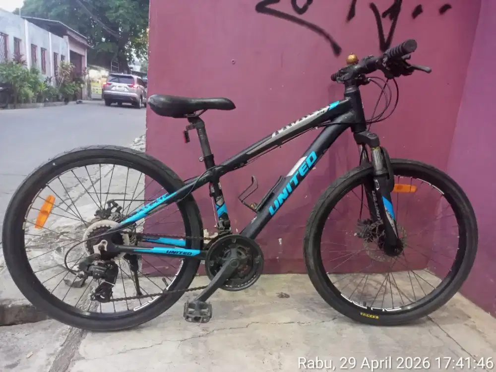 Sepeda gunung united