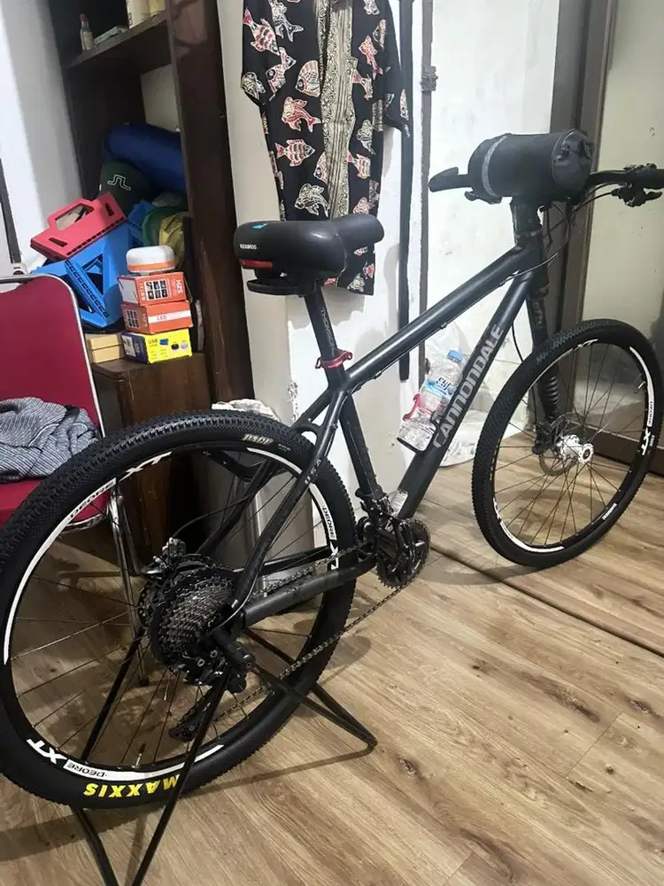 Sepeda lefty cannadale