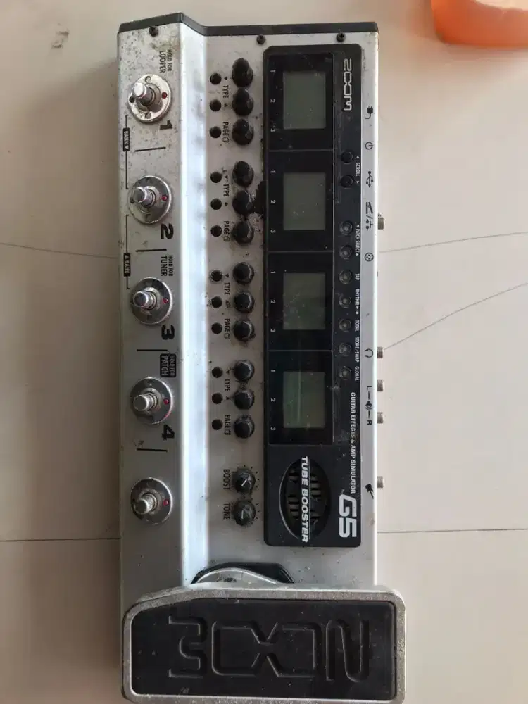Efek gitar Zoom G5 (bekas)