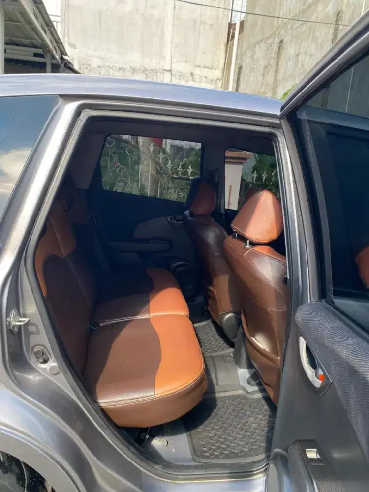 DIJUAL TANPA PERANTARA  JAZZ RS