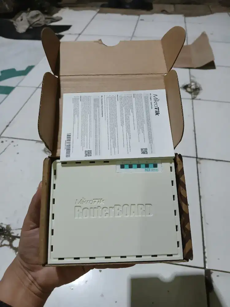 Mikrotik routerboard hEX series dan TP Link
