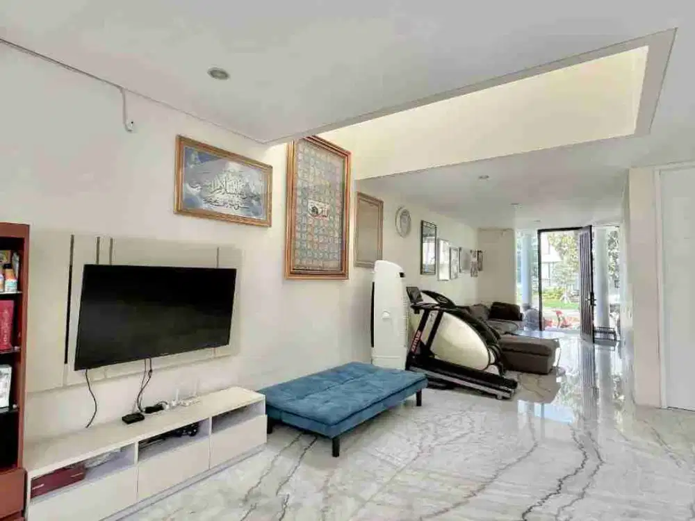 MURAH! JUAL RUMAH GREENLAKE TERAWAT SIAP HUNI SEMI FURNISH