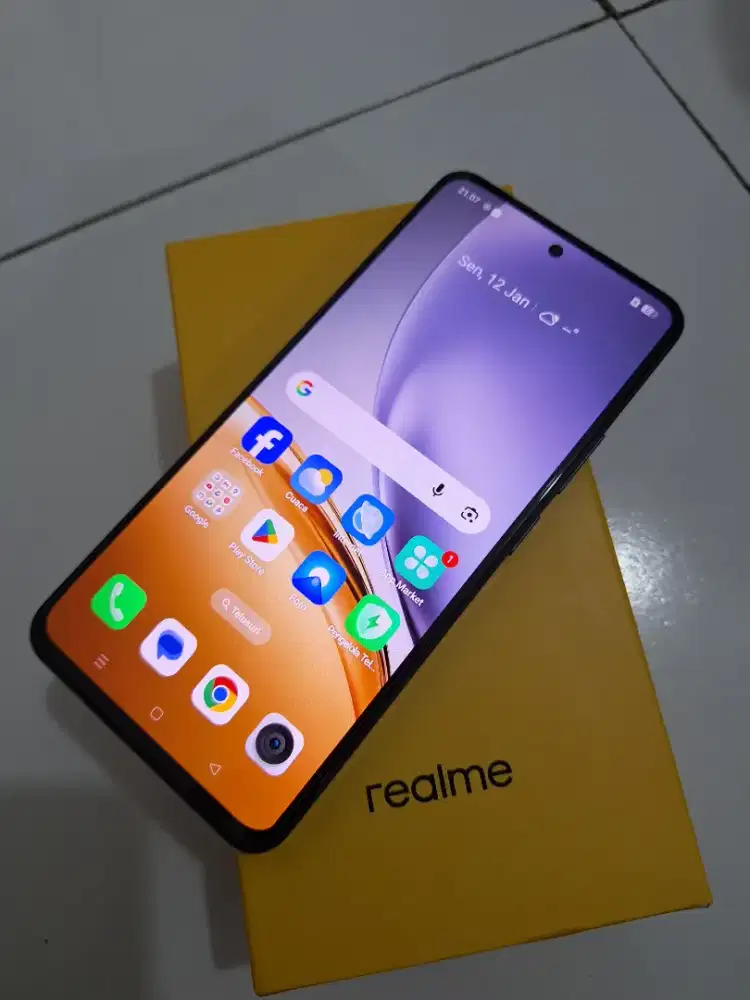 REALME 14T 5G 8/256GB 
Fullset Mulusss Nomines 
BONUS CASING
