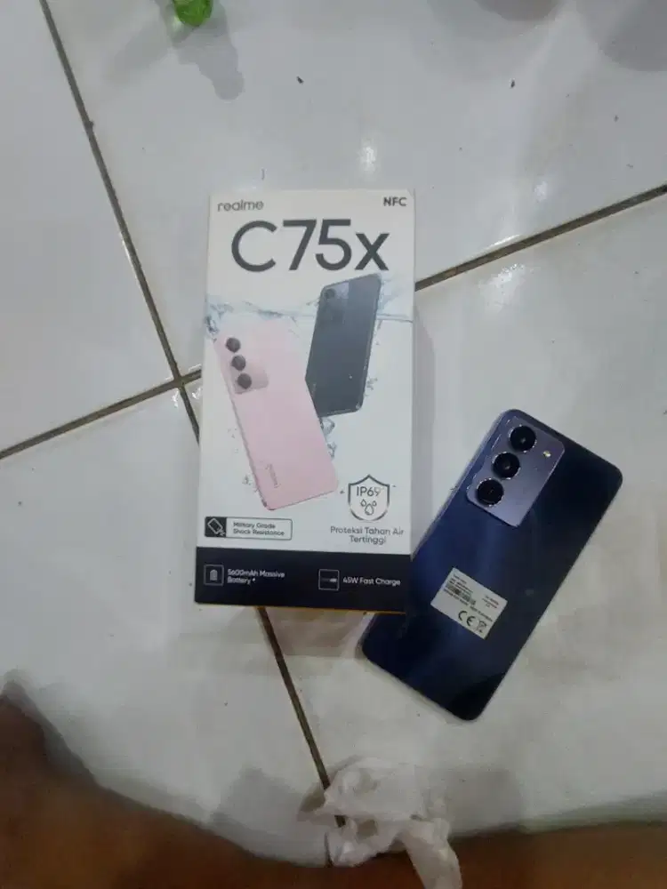 D jual realme C75X ram 8/128 hp mulus