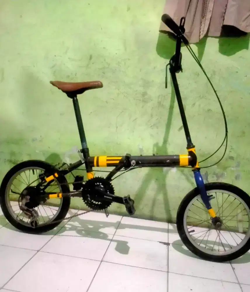 Sepeda lipat UK 16