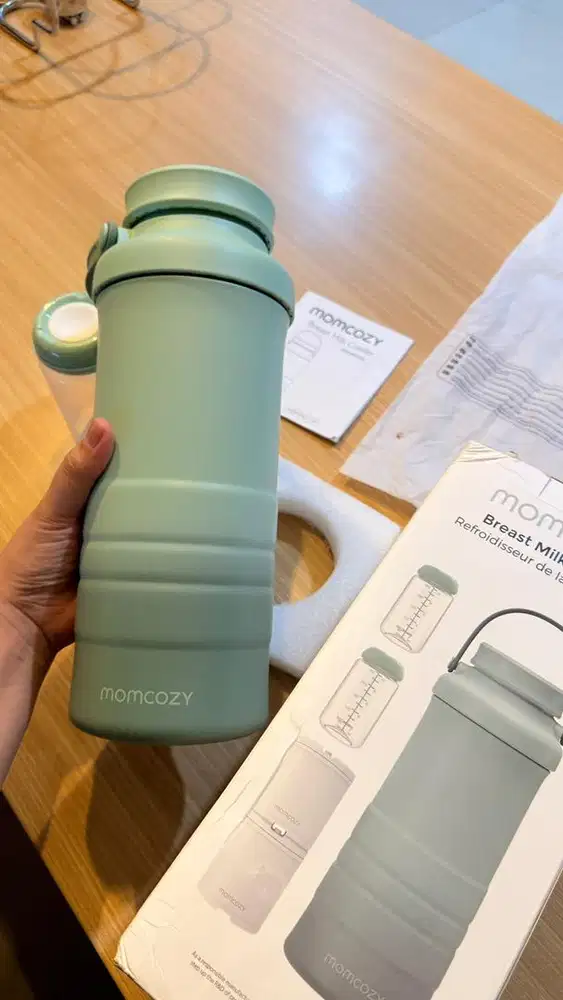Momcozy breast milk cooler