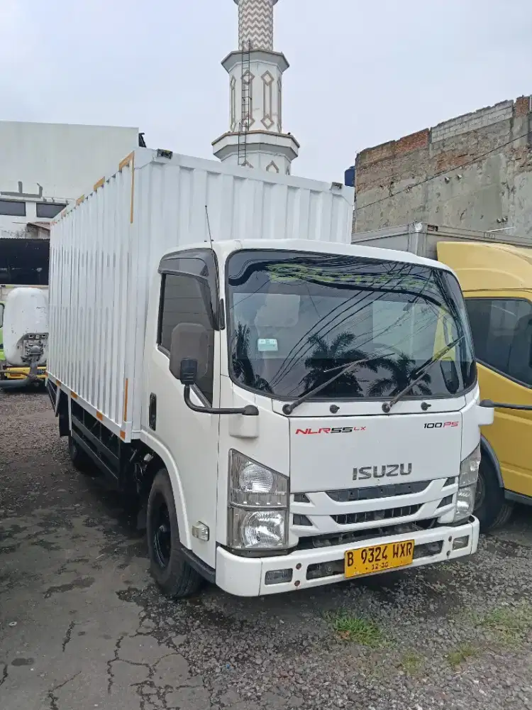 Isuzu elf GIGA NLR55LX ps100 engkel Long box besi 16 kubik 2020