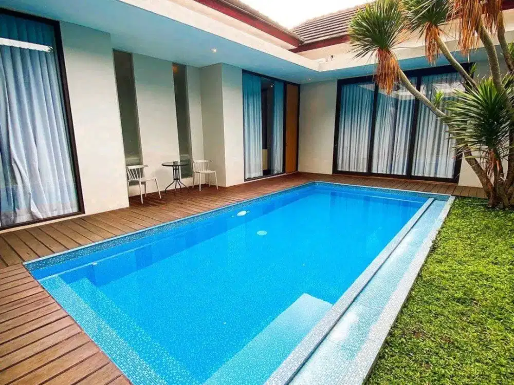 Dijual Villa with private swimming pool, Kota Batu