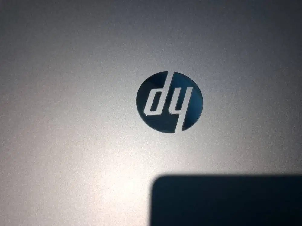 [JUAL CEPAT] LCD + KEYBOARD + ISIAN SISA LAPTOP HP 14S dq5115tu BEKAS