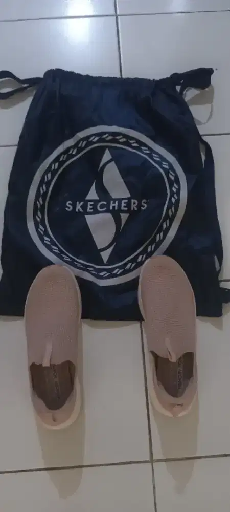 Jual sepatu  skechers