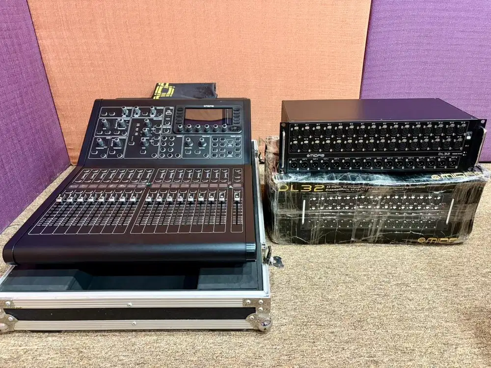 Midas M32R + DL32 digital mixer