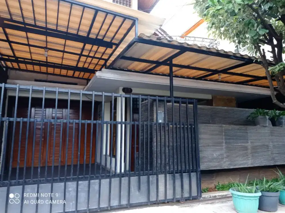 Di Sewakan Rumah Dalam Komplek Japos