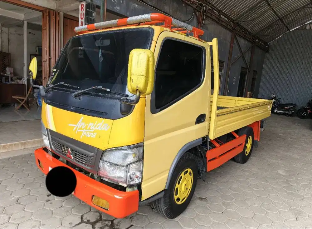Dijual Mitsubishi Canter Engkel 4 Ban 2013