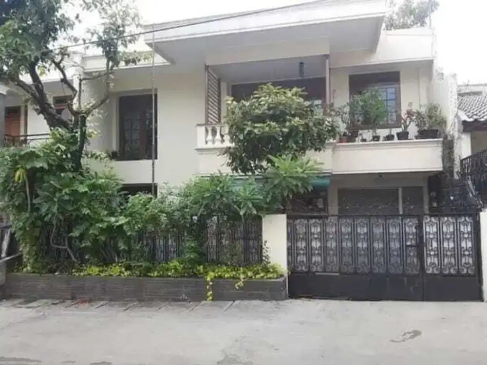 Dijual rumah murah 2 lt Benhil Jakarta pusat
