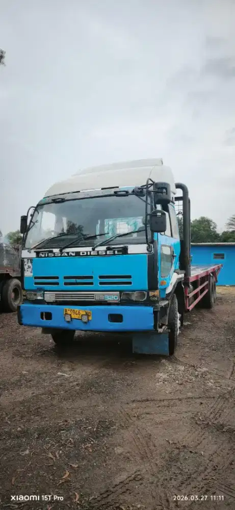 Pengemudi Truk Buildup