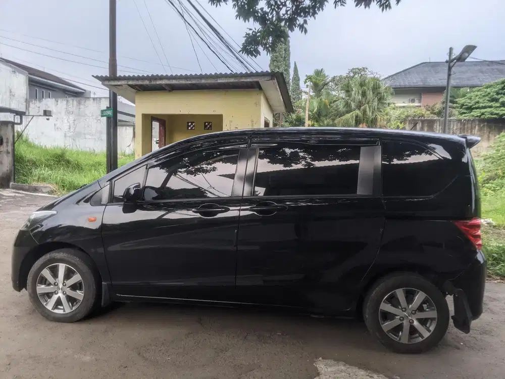 Honda Freed 2009 Bensin