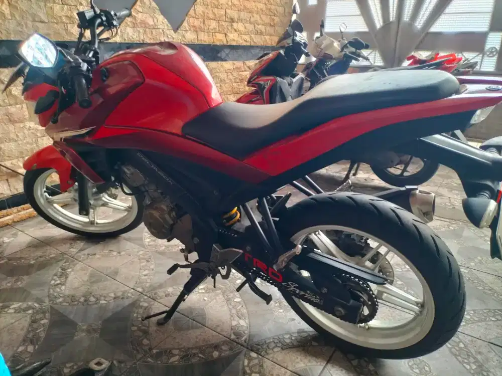 Yamaha Vixion R 2019 tgn 1 ors. Km rendah PJK aman lko