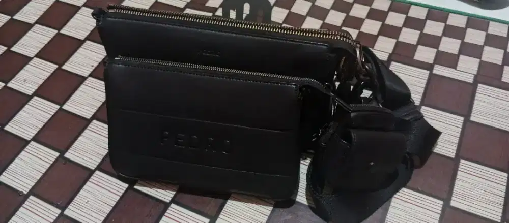 TAS PEDRO FRANK ASLI