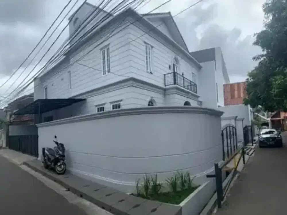 dijual rumah mewah dan 7 kos exclusive jatipadang jakarta selatan
