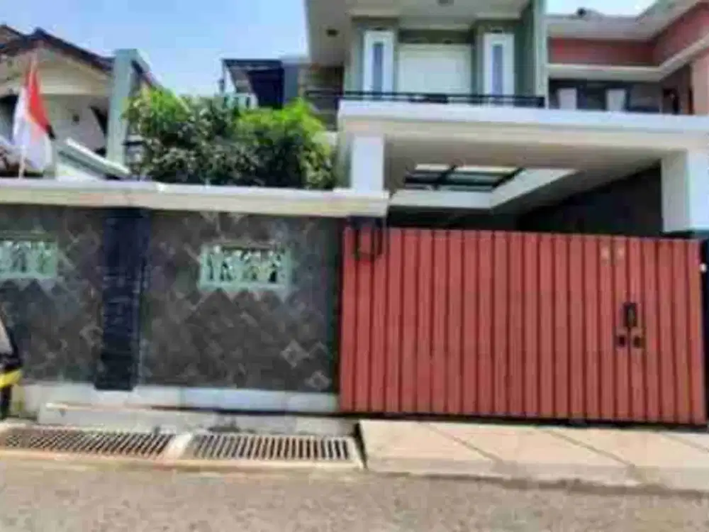 Dijual  rumah 2 lantai di jl cakra wijaya cipinang