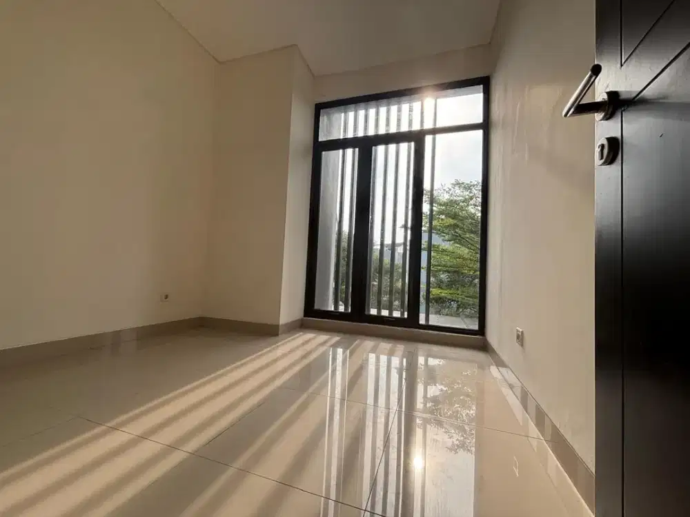 Rumah 2 Lantai di Cluster Shinano, dengan Fasilitas yang Cukup Mamadai (015)