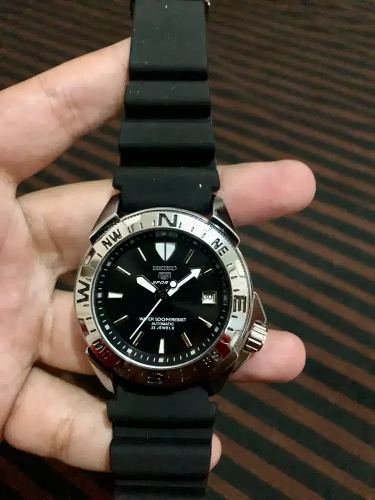 DIJUAL CEPAT – JAM TANGAN SEIKO