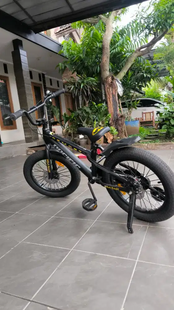 Sepeda BMX Anak Batman 3.0 Merk Pacific Double Cakram Ukuran 18 inch