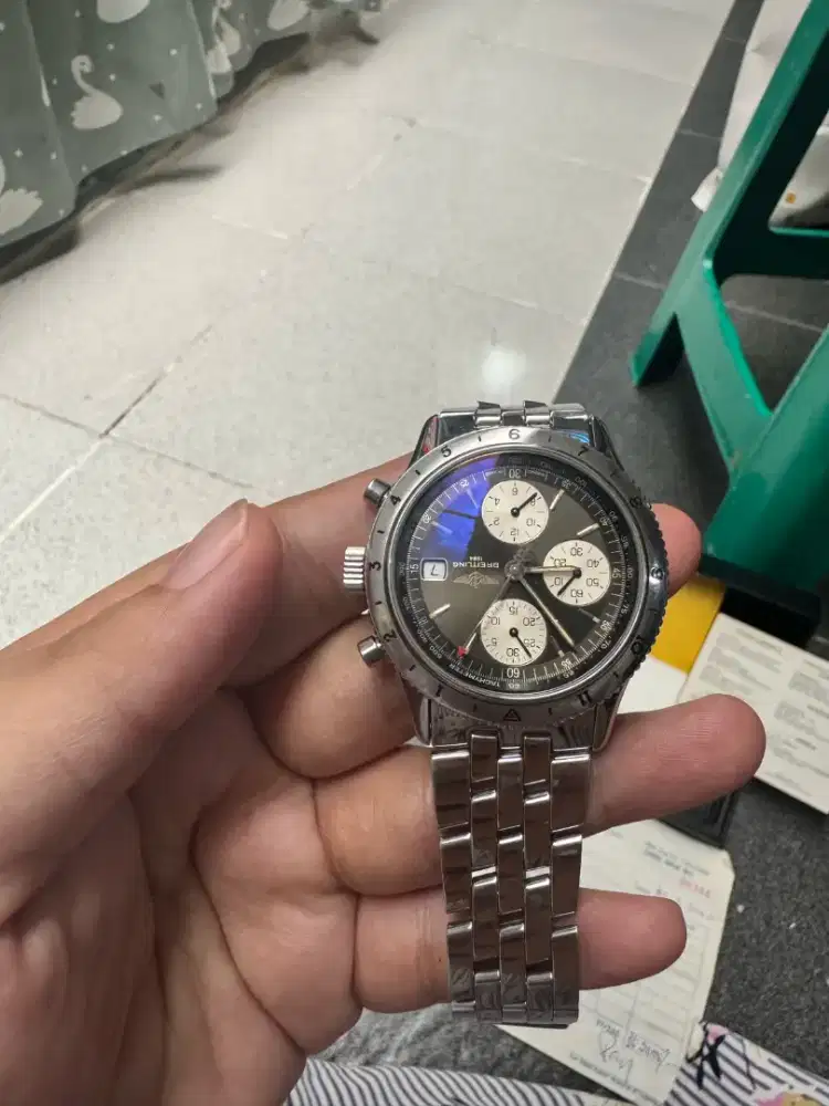 Jam tangan bekas