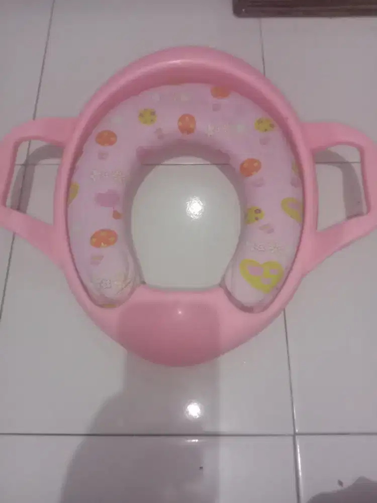 Di jual alat dudukan kloset anak