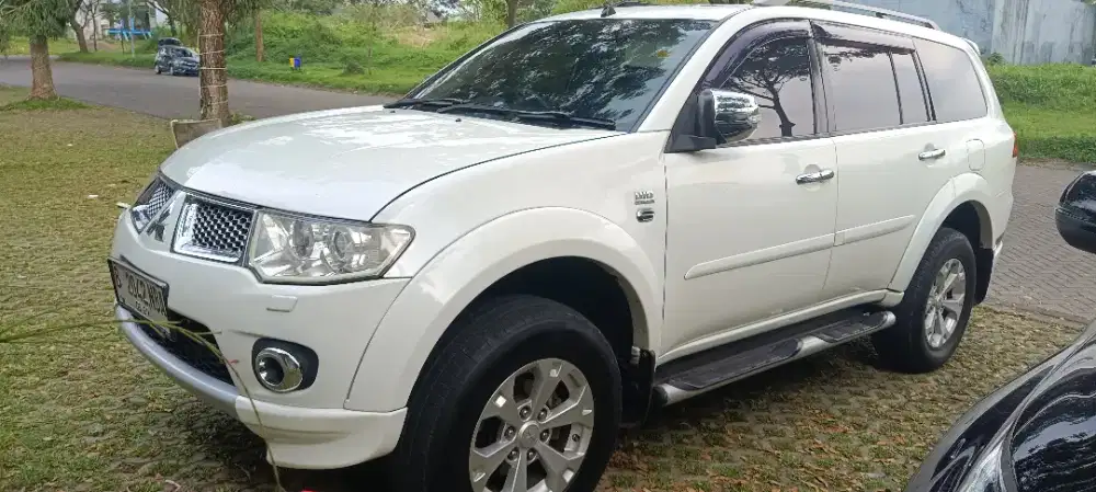 Pajero dakkar sunroof limited