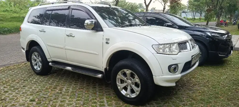 Pajero dakkar sunroof limited