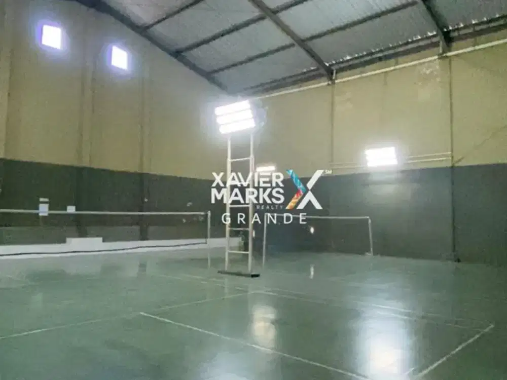 Dijual Lapangan Badminton Indoor di area Klojen, Kota Malang