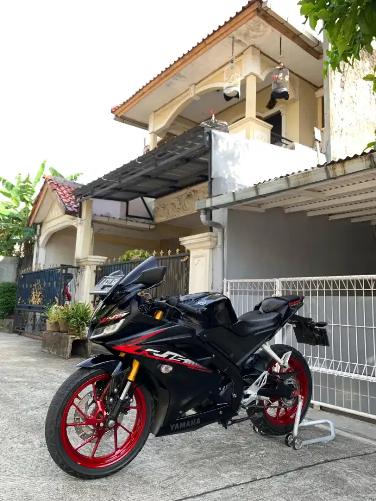 YAMAHA R15 V3 2019 KM 21 RB