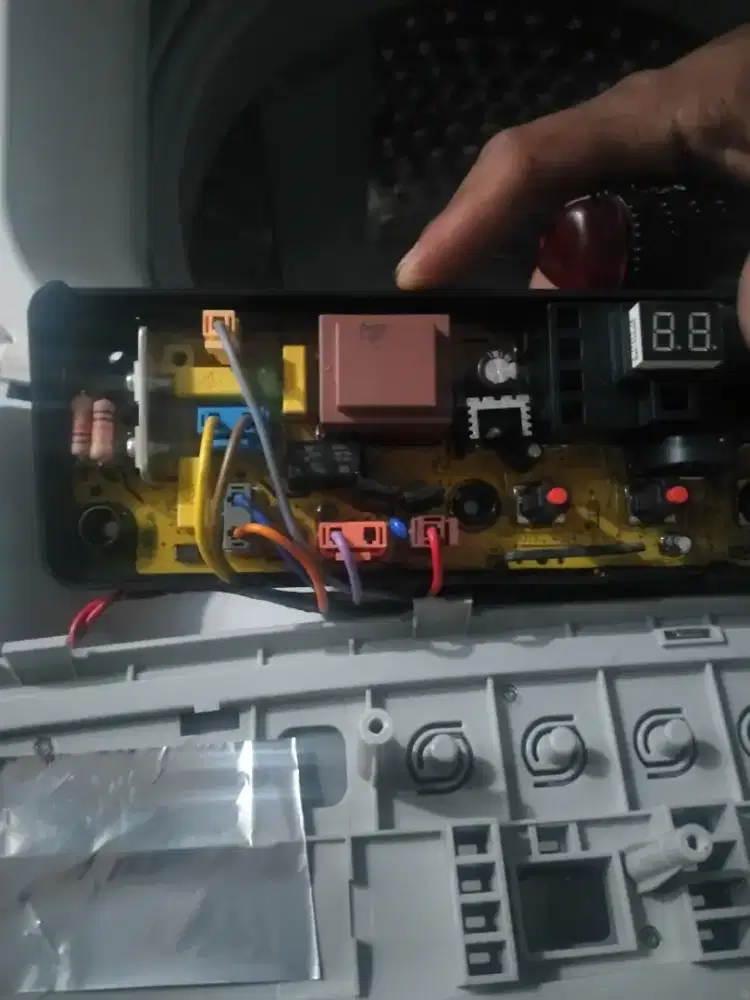 Service mesin cuci eletrolux DLL