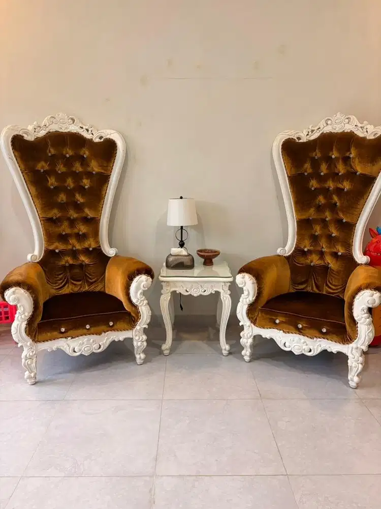 Kursi ratu & raja 1 set meja