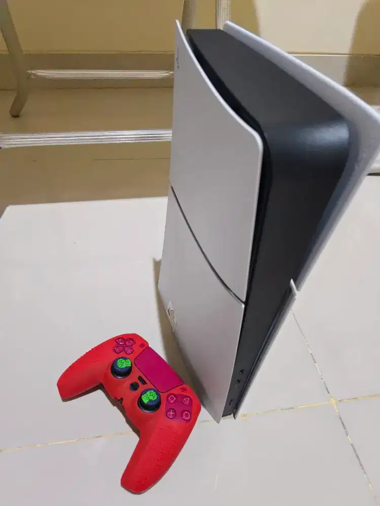 ps5 slim 825gb like new