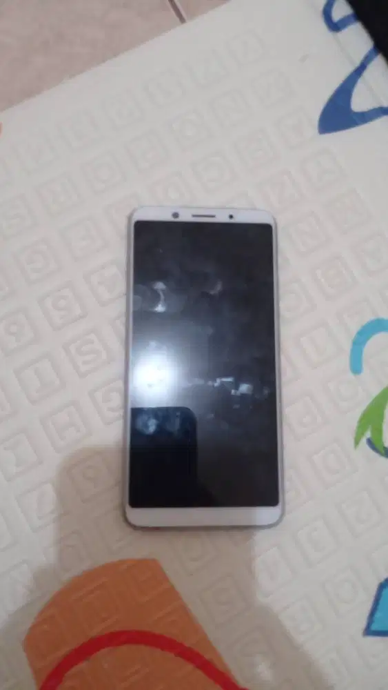 oppo F5 ram 4 rom 32 GB