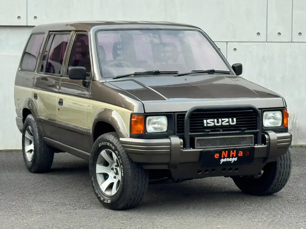 Isuzu Panther Bonet 2.3 Turbo M/T 1993.. eNHa garage Semarang.